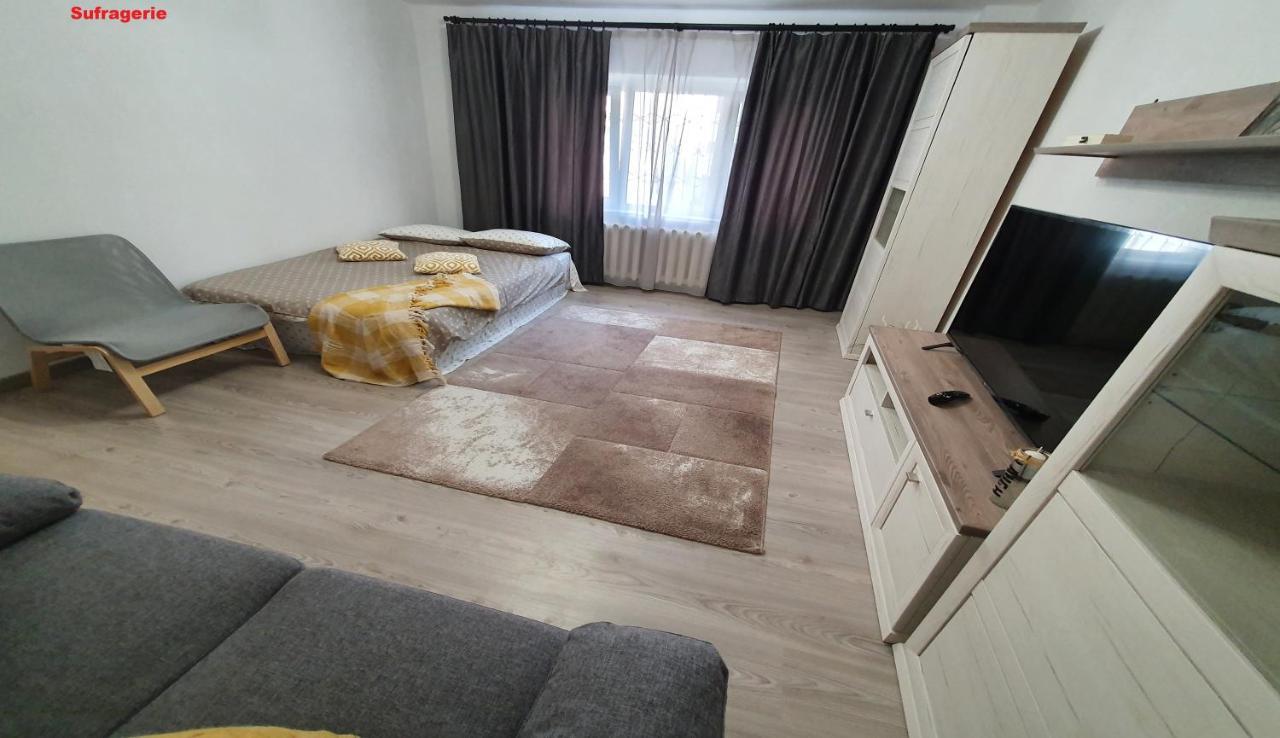 Mia Central Apart, 3 Rooms, 2 Baths, Afi Mall Braşov Buitenkant foto